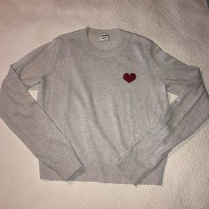 Lightweight crew neck sweater